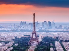 Paris-EiffelTower-Storm